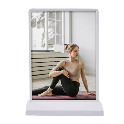 リチャージ可能な電池付き テーブルのレストラン広告用